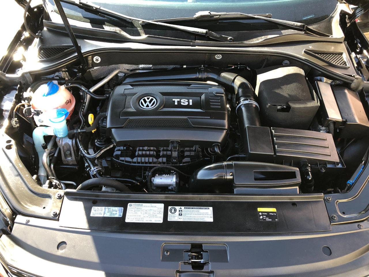 Used 2017 Volkswagen Passat 1.8T R-Line image 28