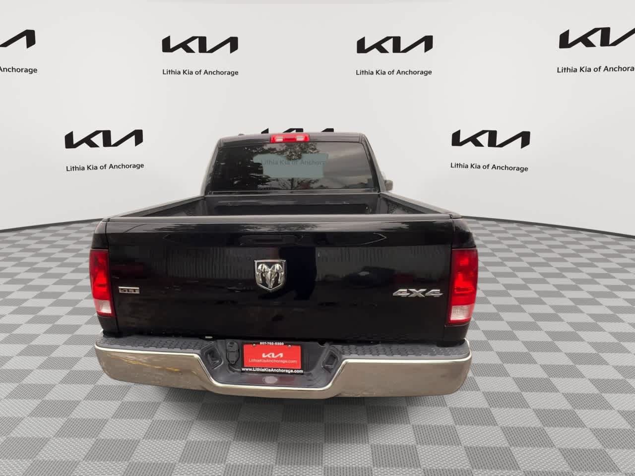 Used 2024 RAM 1500 Classic SLT AWD/4WD image 7
