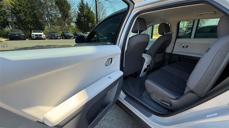 Used 2024 Hyundai Ioniq 5 SEL RWD image 16