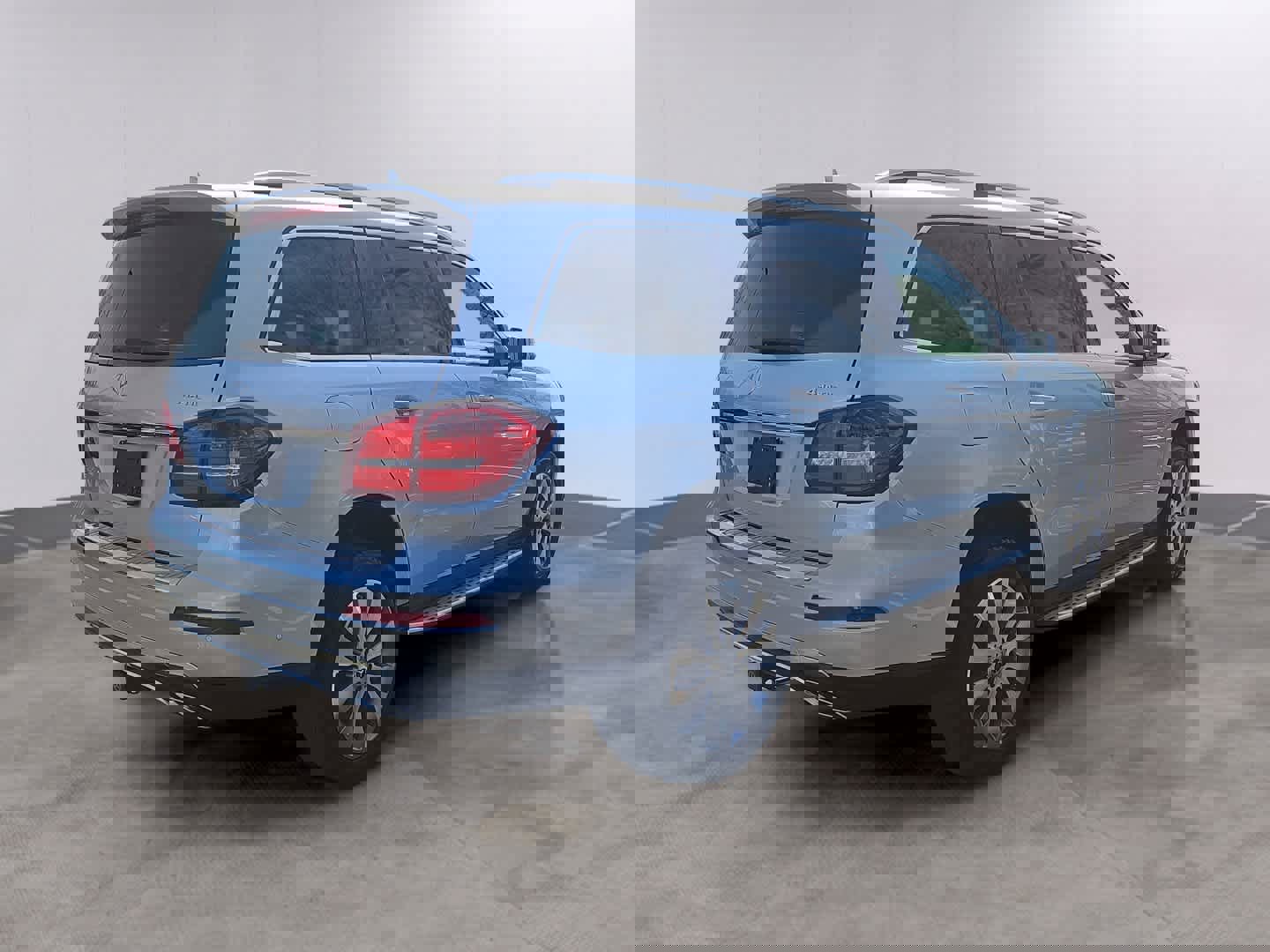 Used 2017 Mercedes-Benz GLS 450 4MATIC image 4