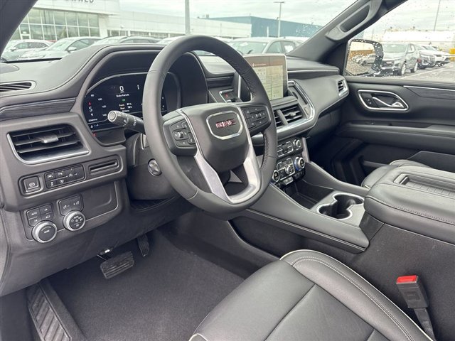 Certified 2023 GMC Yukon SLT w/ SLT Premium Package AWD/4WD image 10
