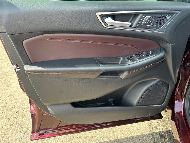 Certified 2022 Ford Edge Titanium w/ Equipment Group 301A image 17