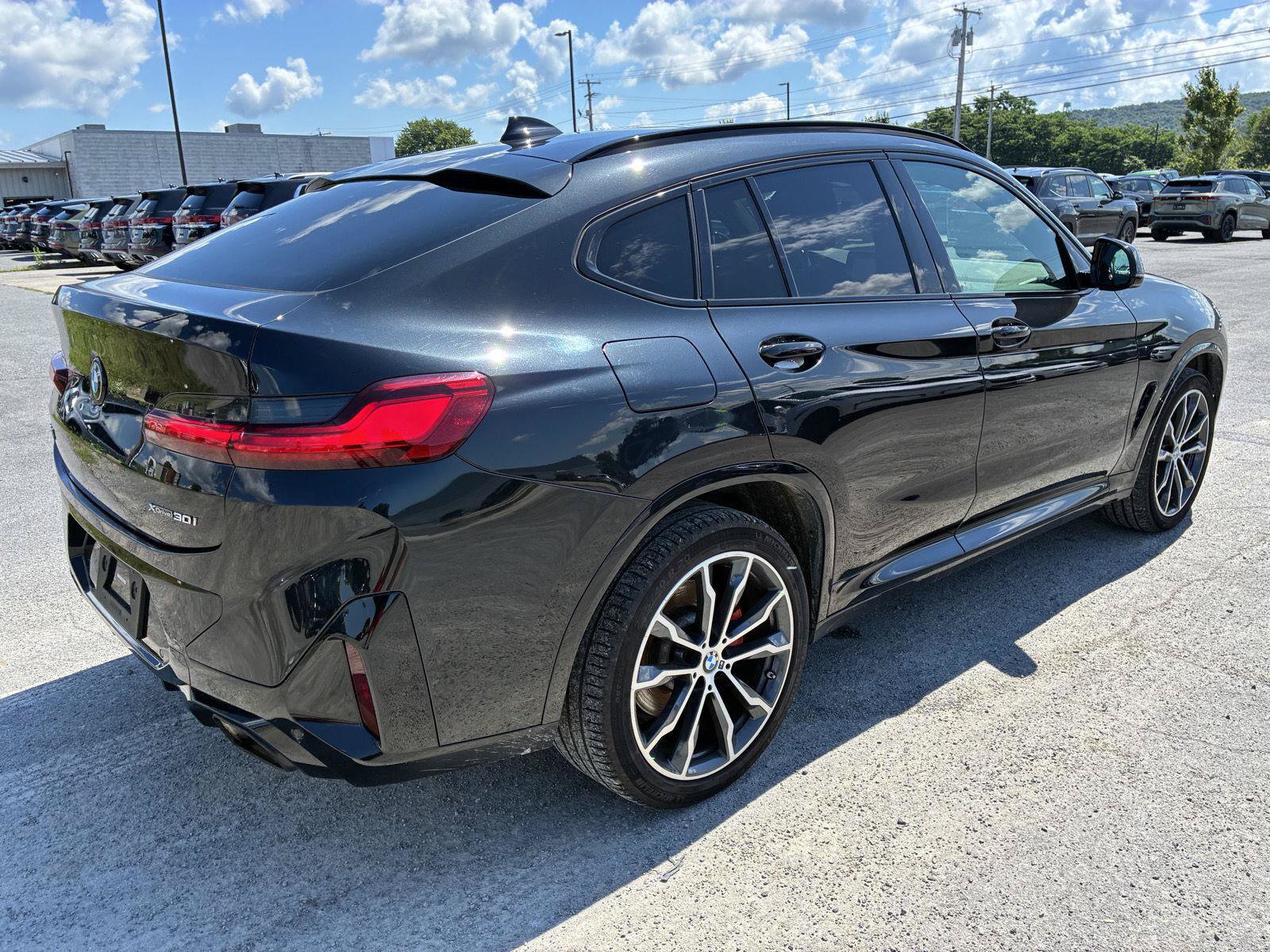 Used 2022 BMW X4 xDrive30i AWD/4WD image 7