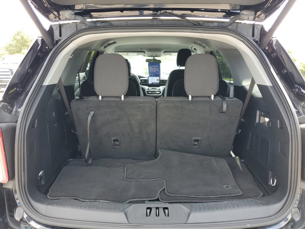 Certified 2023 Ford Explorer XLT AWD/4WD image 9
