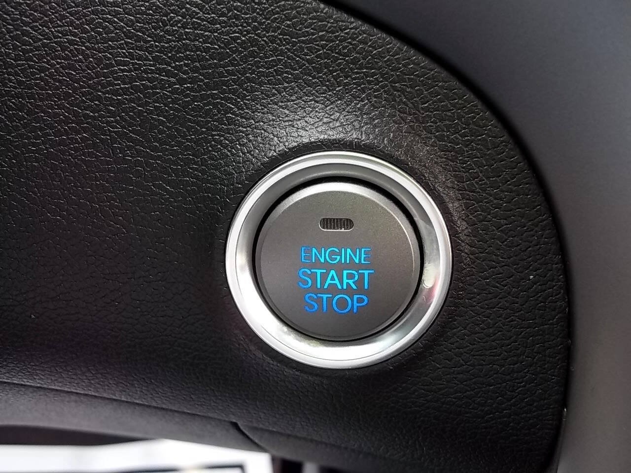 Used 2014 Hyundai Elantra Sport FWD image 23