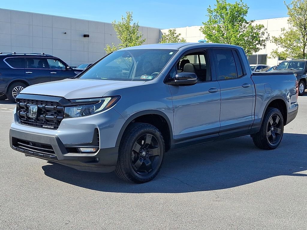 Used 2025 Honda Ridgeline Black Edition image 6