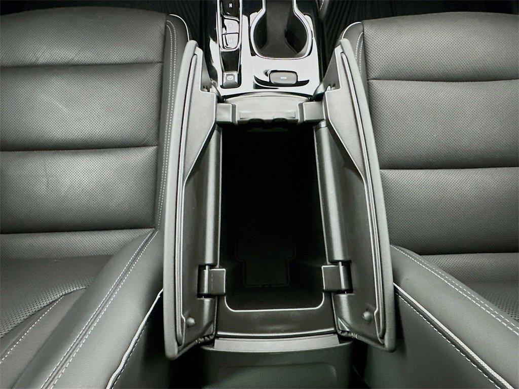 Used 2022 Buick Envision Essence w/ Safety Package image 26