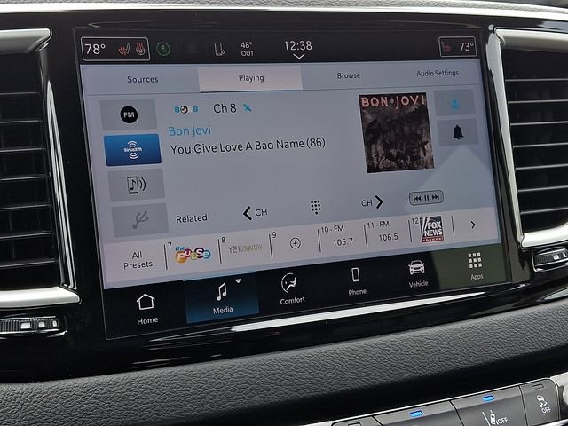 Used 2024 Chrysler Pacifica Touring-L image 17