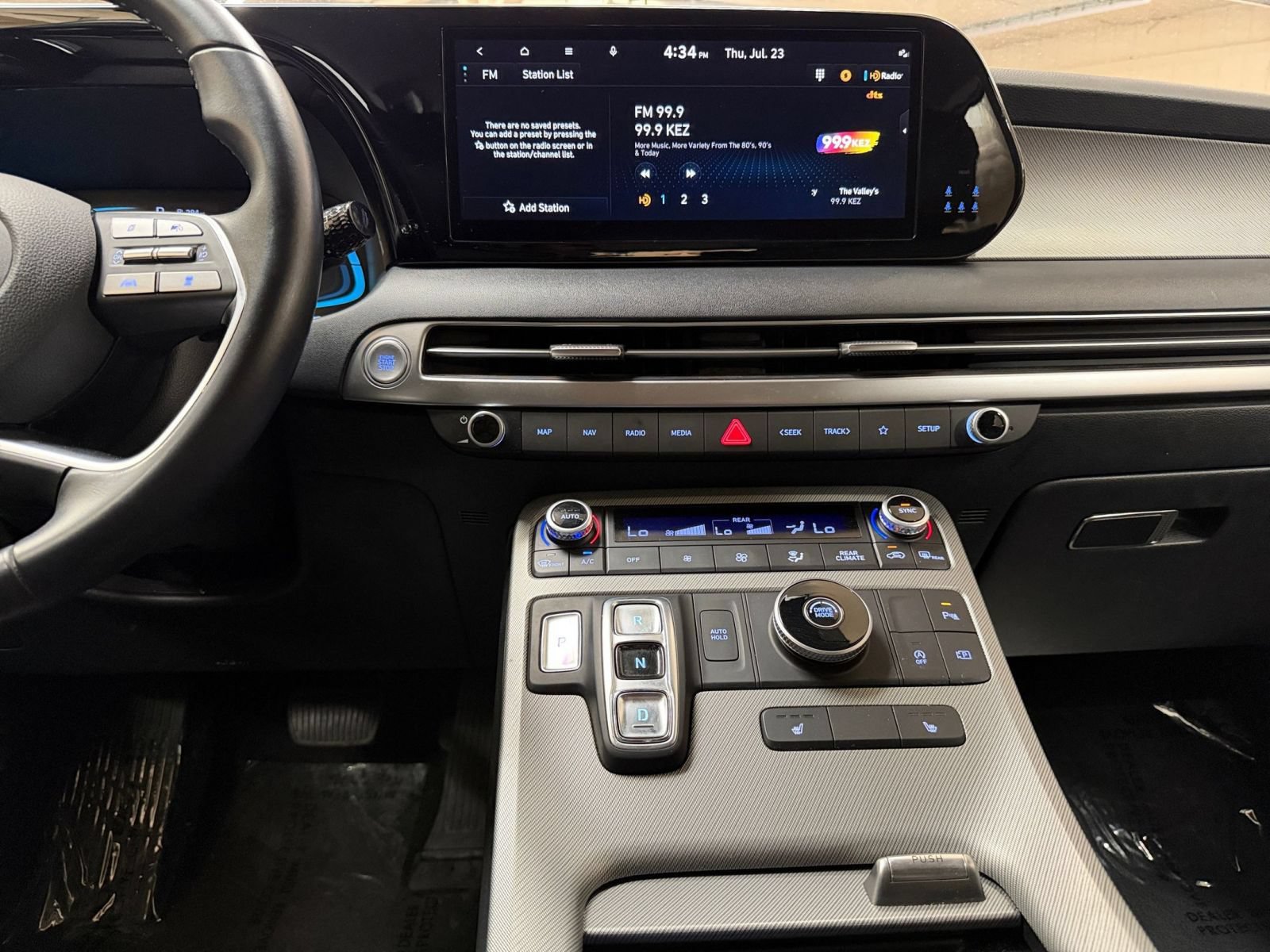 Used 2025 Hyundai Palisade SEL FWD image 17
