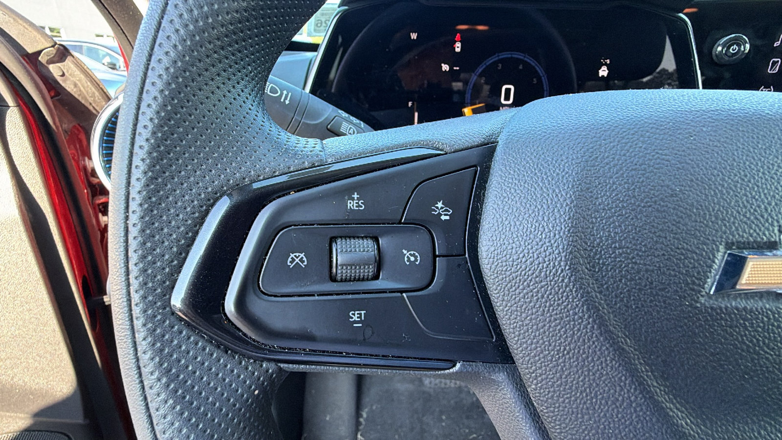 Used 2025 Chevrolet Trax LT FWD image 26