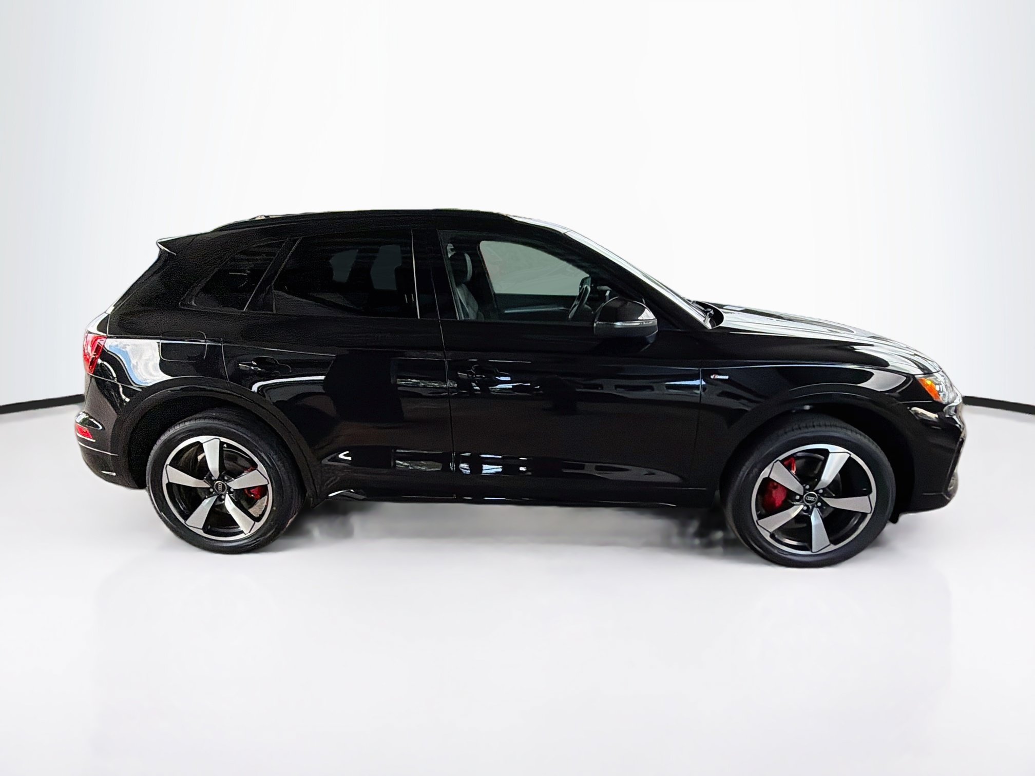 Used 2024 Audi Q5 2.0T Premium Plus w/ Premium Plus Package AWD/4WD image 10