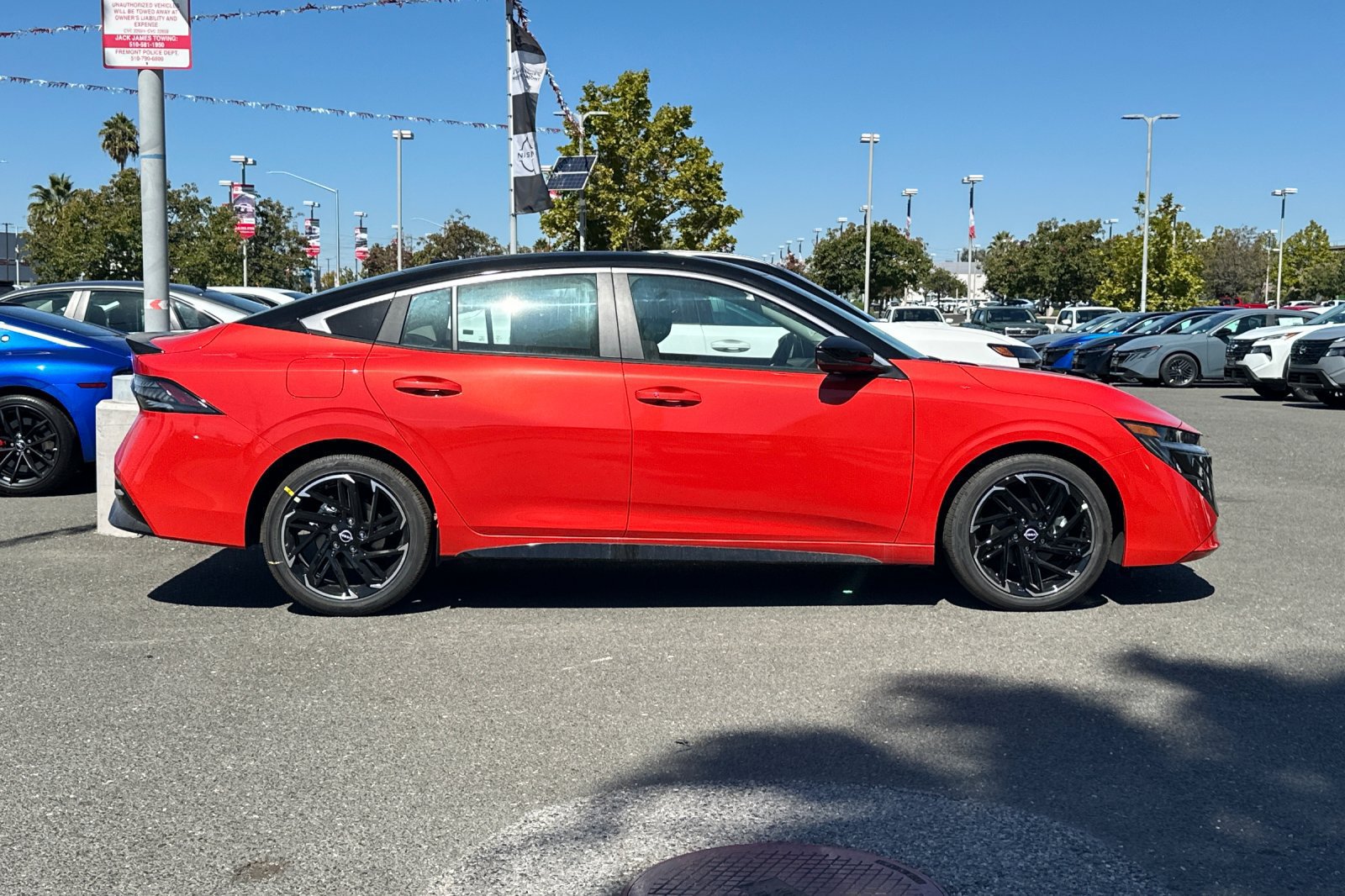 New 2027 Nissan Sentra SR w/ Floor Mat Package FWD image 3