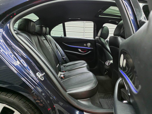 Used 2022 Mercedes-Benz E 350 4MATIC Sedan image 16