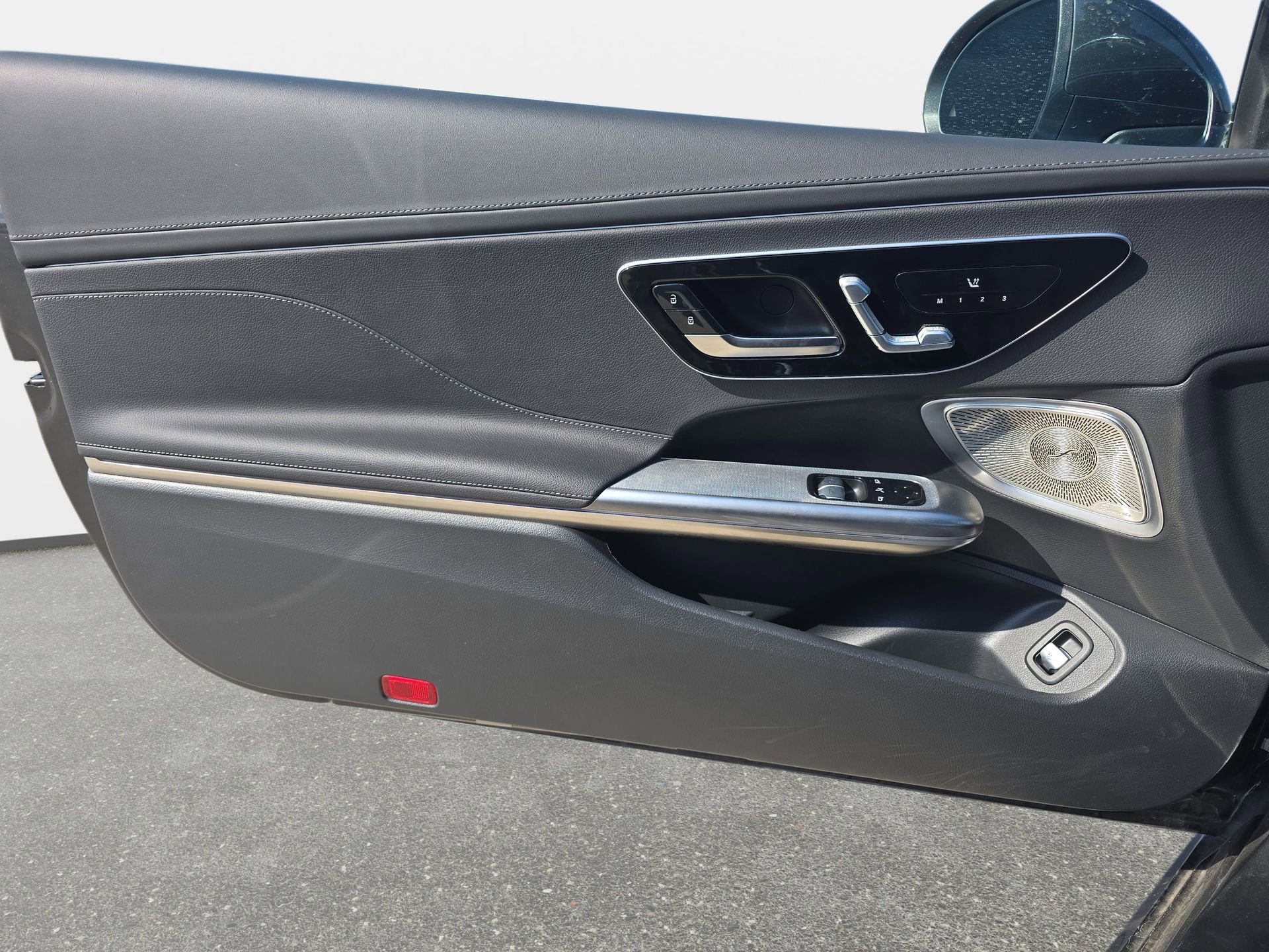 Certified 2025 Mercedes-Benz CLE 300 4MATIC Coupe image 26