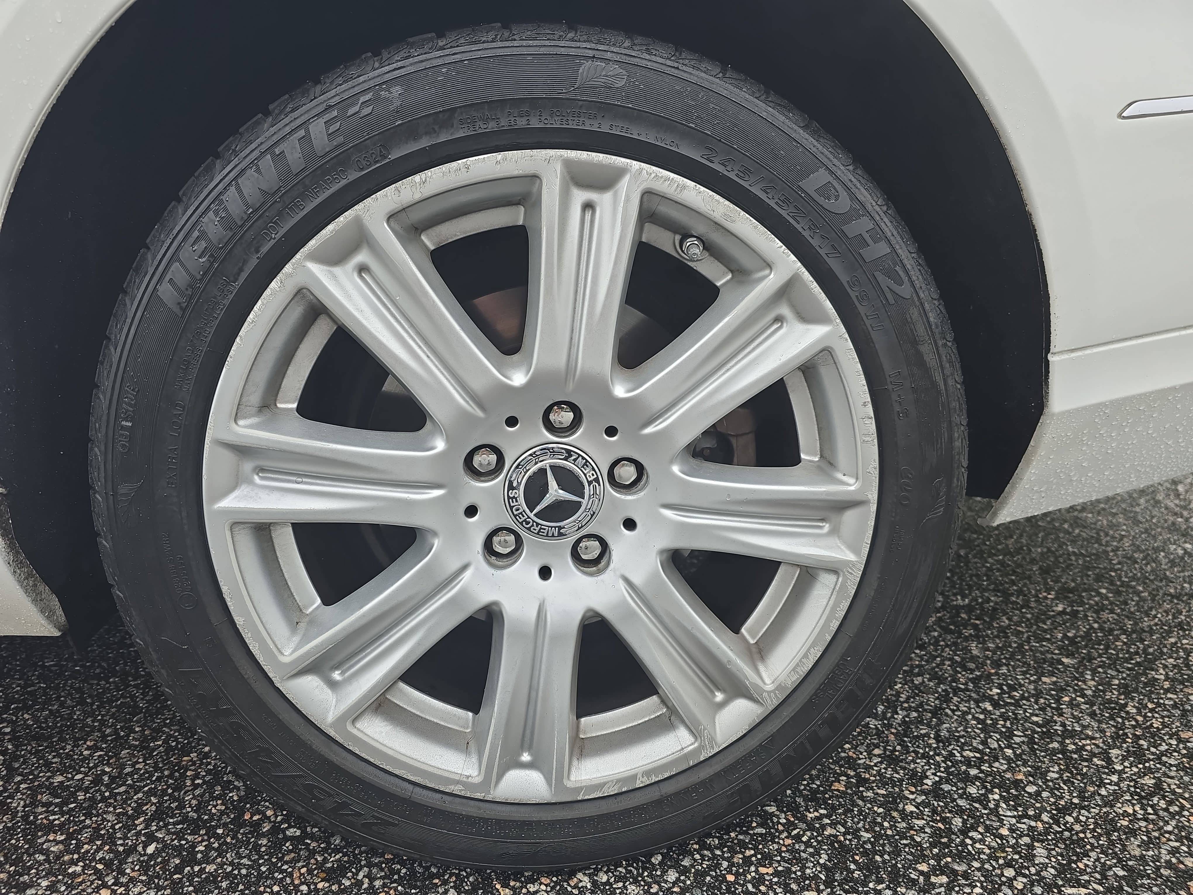 Used 2013 Mercedes-Benz E 350 Sedan image 31