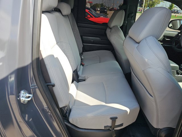 Certified 2025 Toyota Tacoma SR5 AWD/4WD image 31