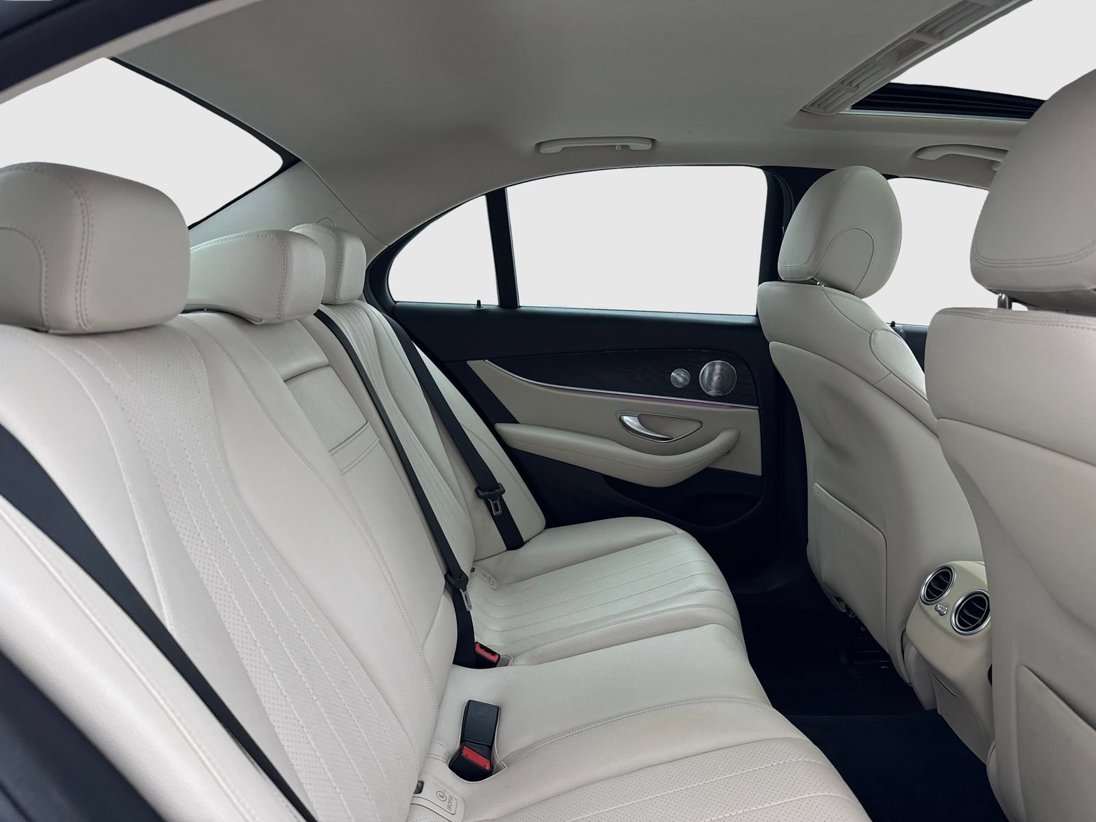 Used 2017 Mercedes-Benz E 300 4MATIC image 45