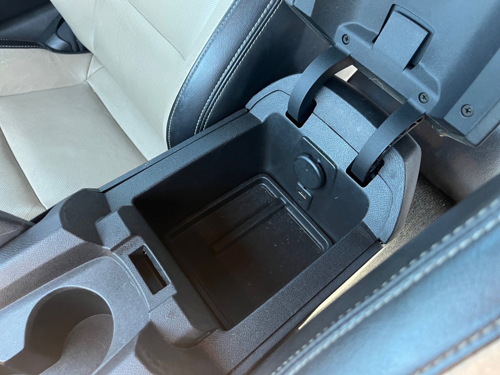 Used 2010 Chevrolet Camaro SS image 15