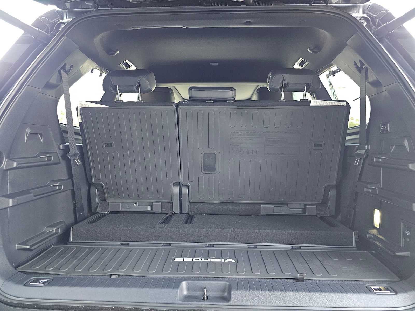 New 2026 Toyota Sequoia Platinum w/ Tow Technology Package AWD/4WD image 15