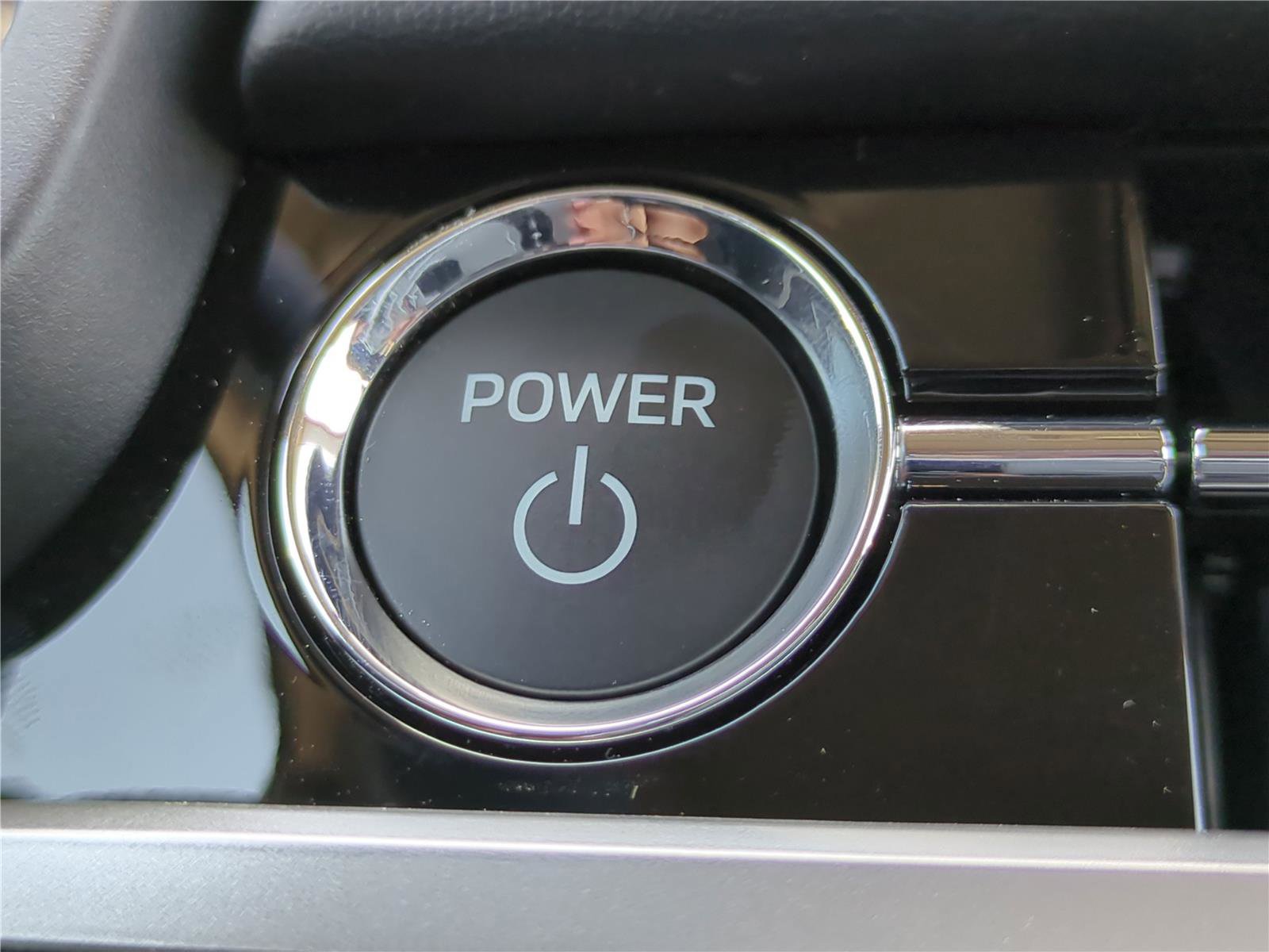 New 2025 Mitsubishi Outlander SEL image 35