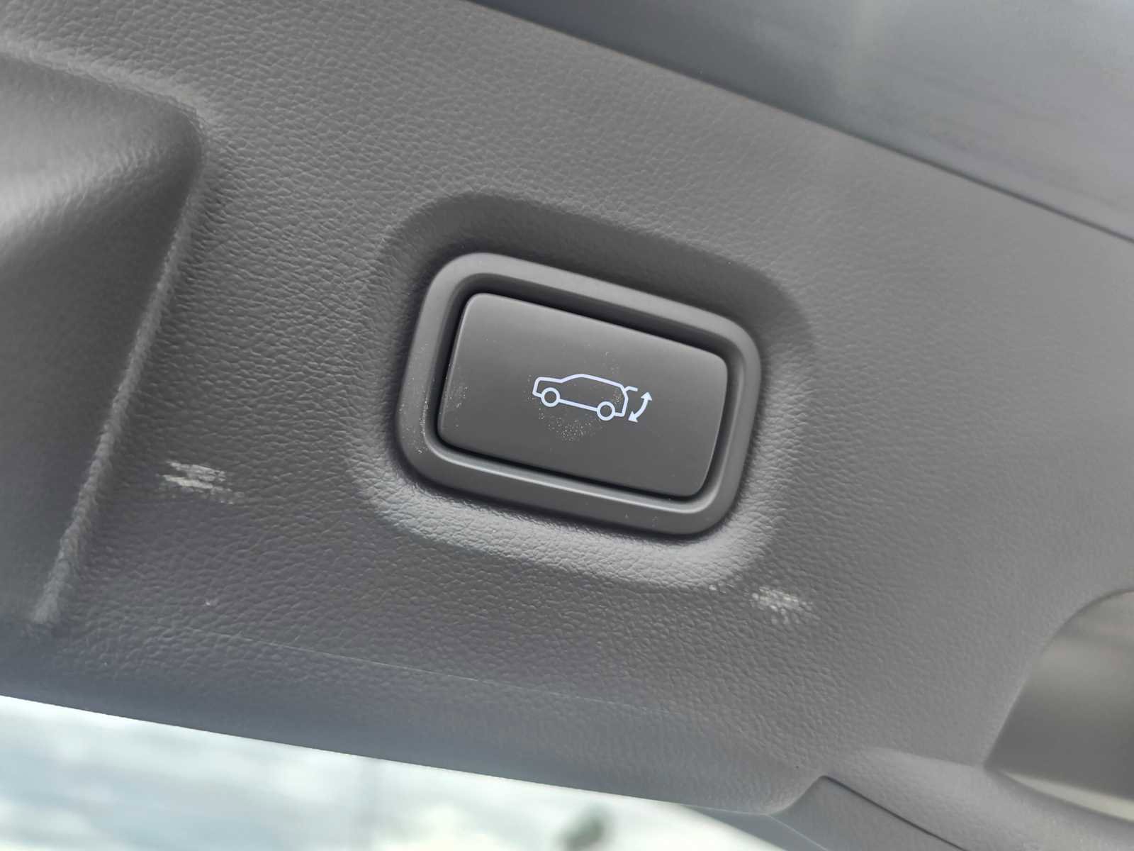 Used 2024 Hyundai Ioniq 5 Limited image 18