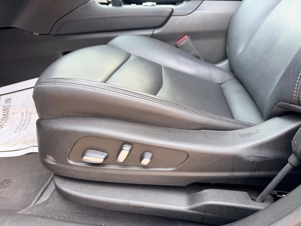 Used 2023 Cadillac XT6 Premium Luxury FWD image 23