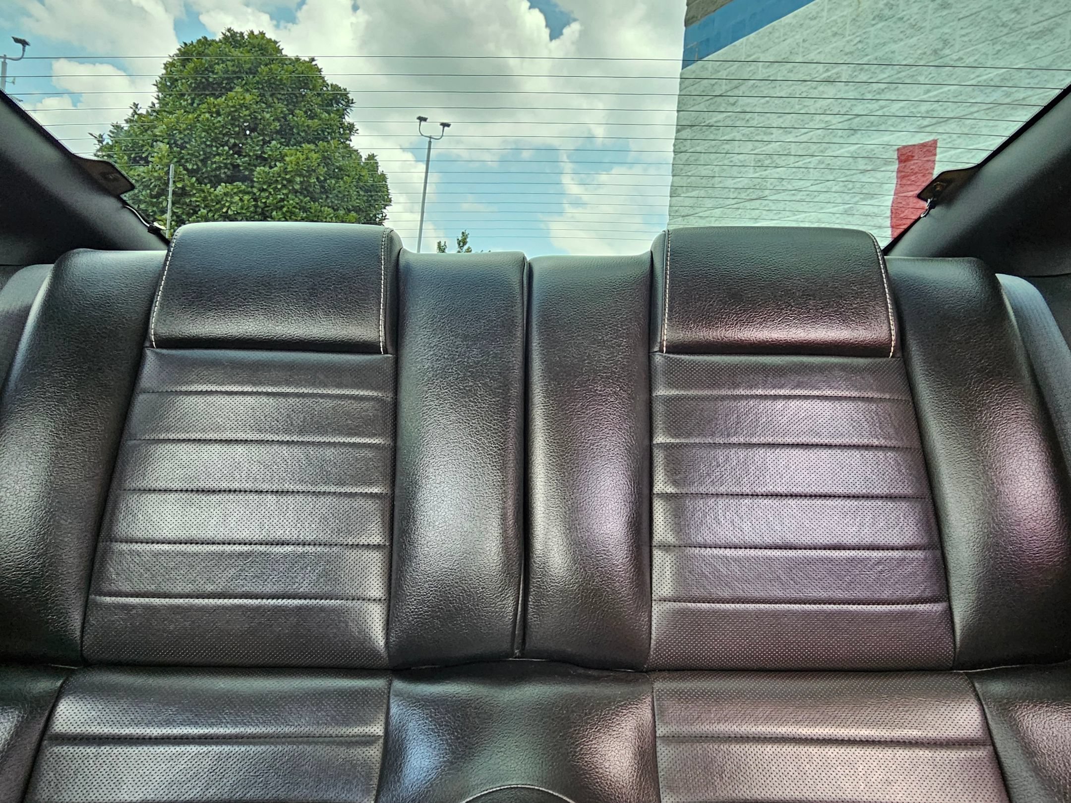 Used 2010 Ford Mustang GT Premium RWD image 23