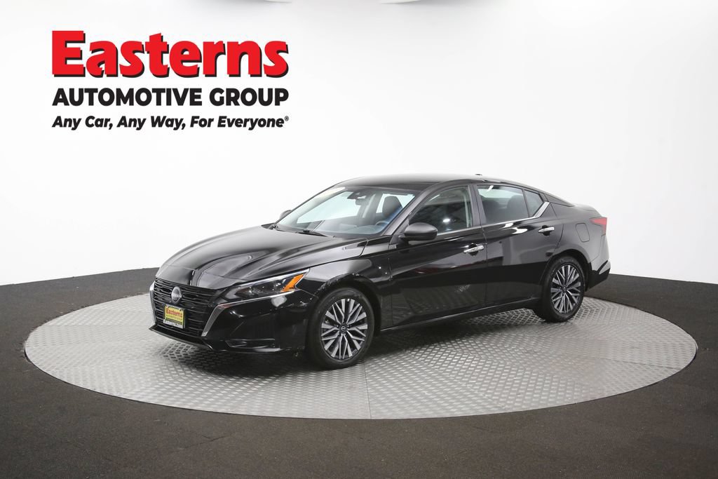 Used 2025 Nissan Altima 2.5 SV FWD image 54