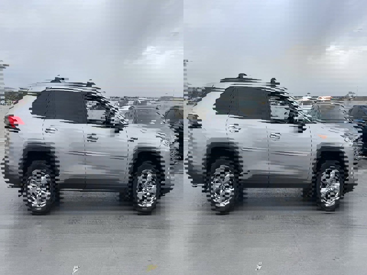 Used 2021 Toyota RAV4 Limited image 3