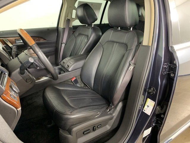 Used 2013 Lincoln MKX AWD image 27