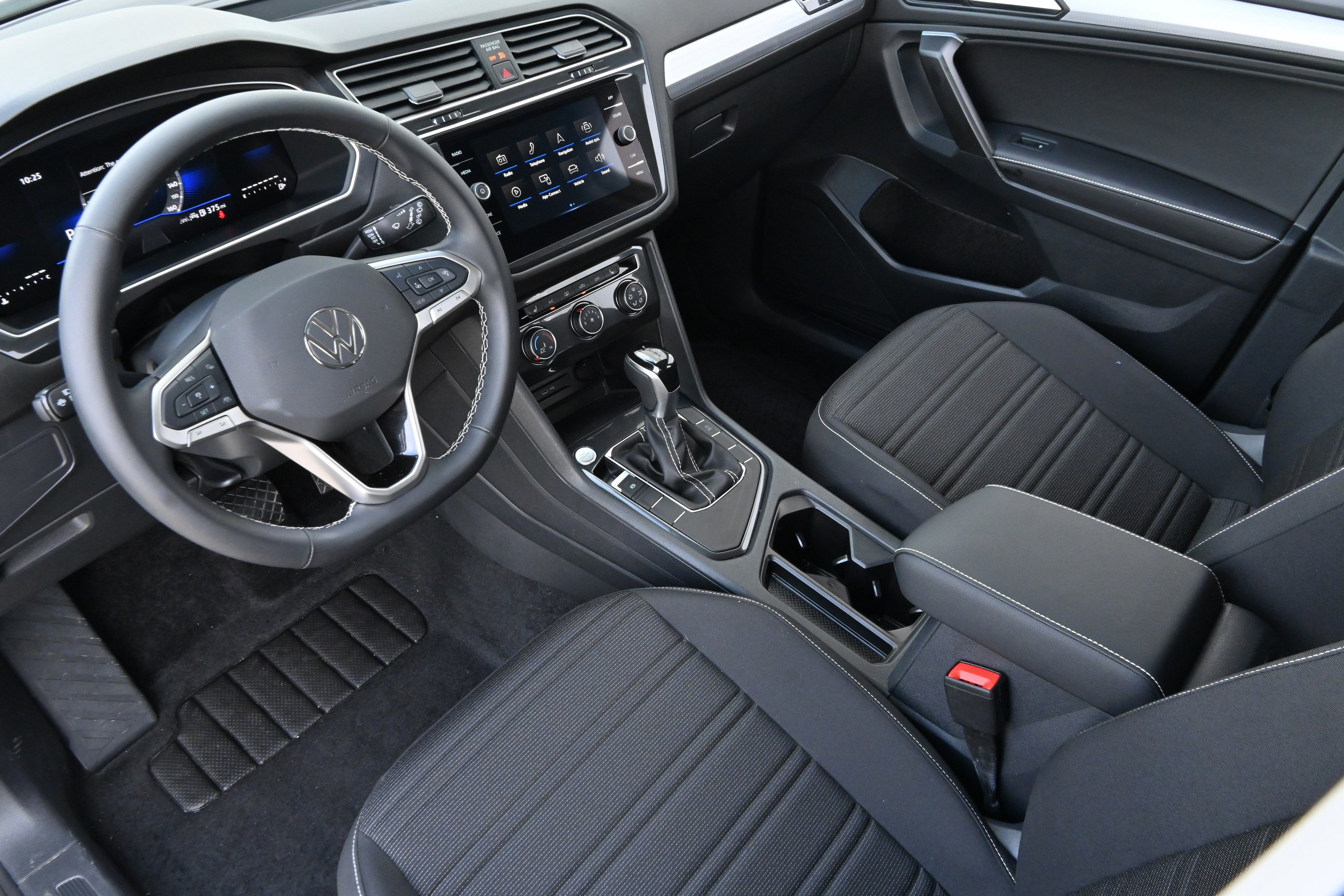 Used 2024 Volkswagen Tiguan S FWD image 15