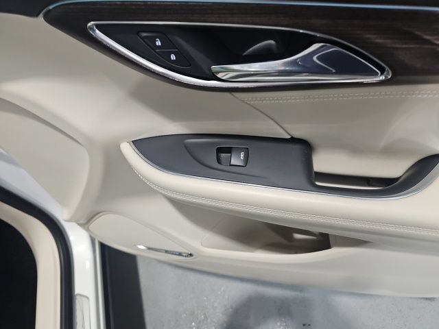 Used 2023 Buick Envision Avenir AWD/4WD image 29