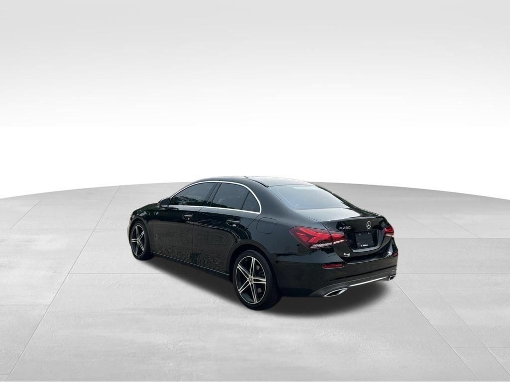 Used 2019 Mercedes-Benz A 220 image 3