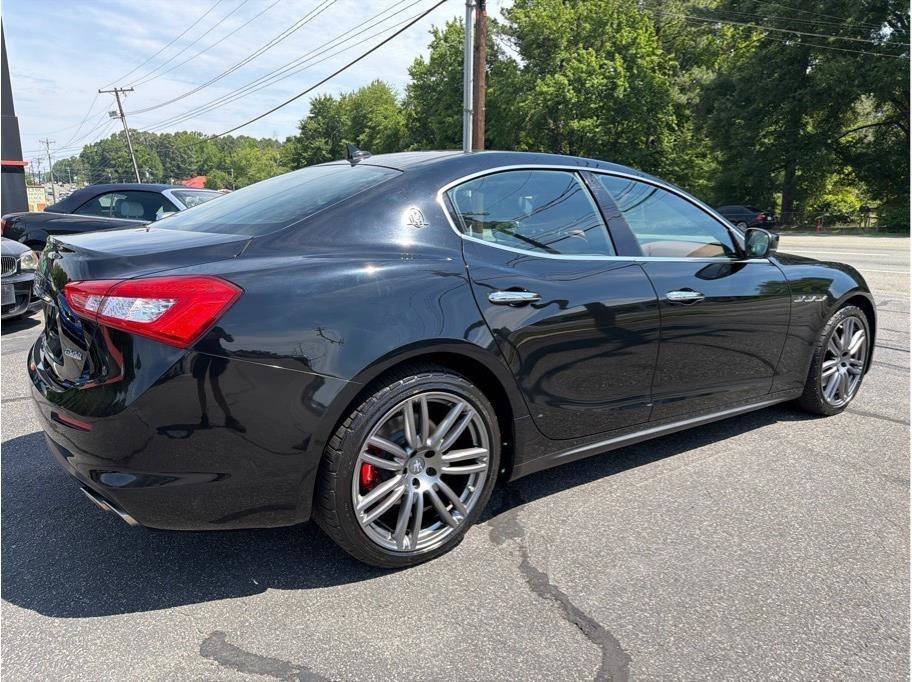 Used 2018 Maserati Ghibli RWD image 6