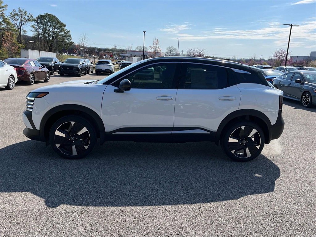 New 2025 Nissan Kicks SR image 8