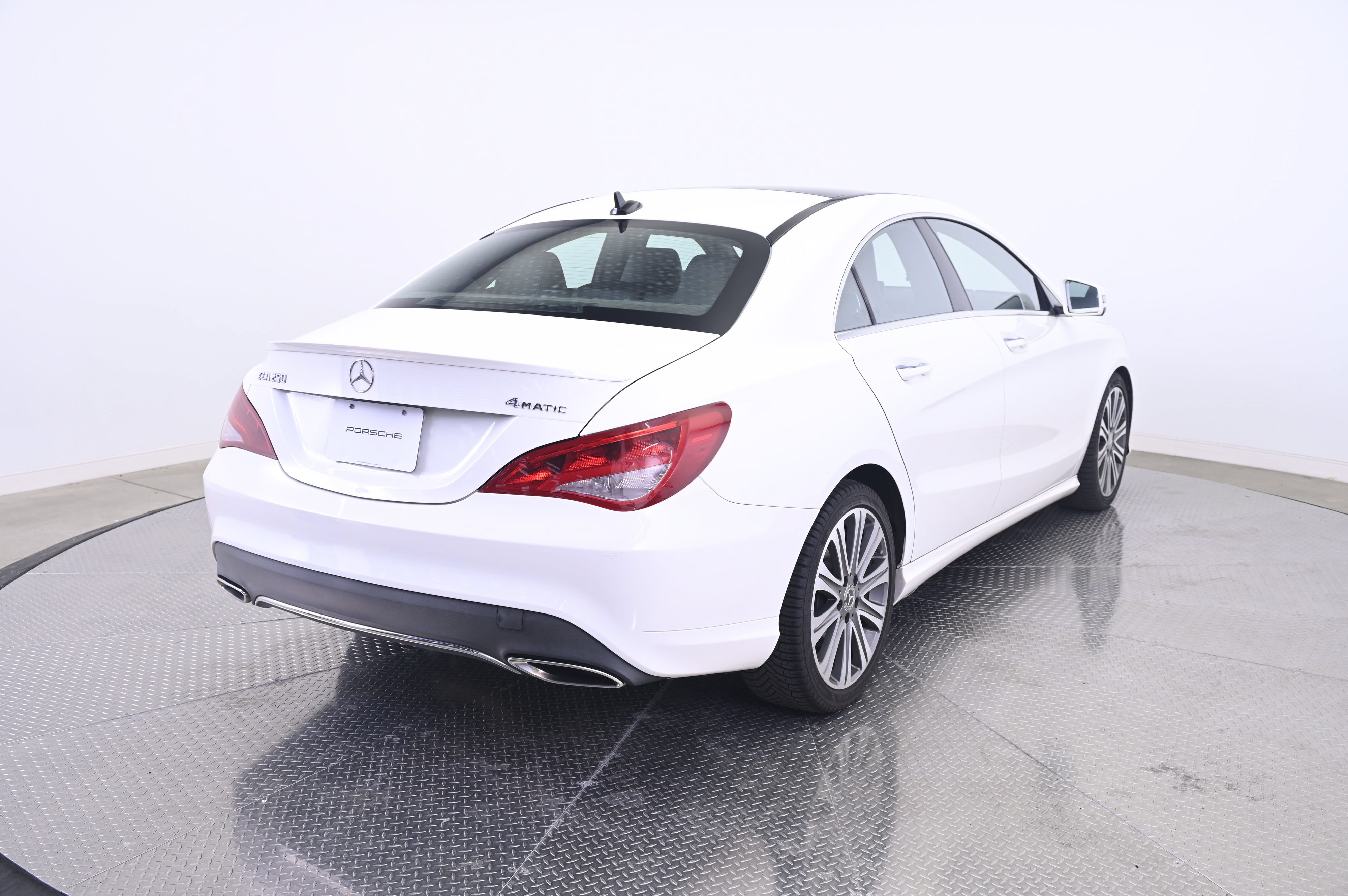 Used 2018 Mercedes-Benz CLA 250 4MATIC image 7