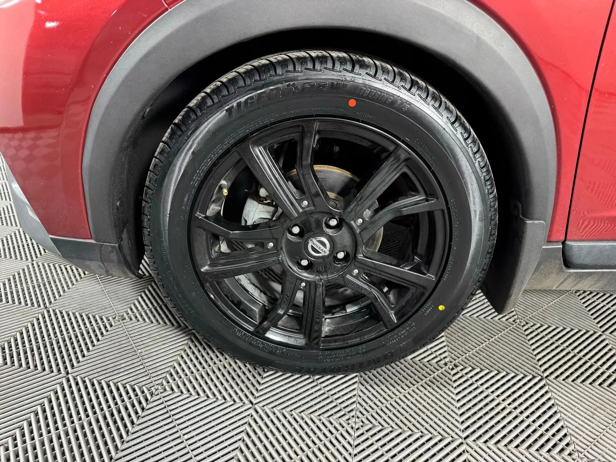 Used 2020 Nissan Kicks SR image 40