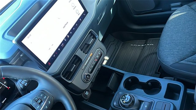 Certified 2025 Ford Maverick XLT w/ Equipment Group 301A image 28