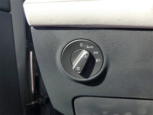 New 2026 Volkswagen Taos SE image 29