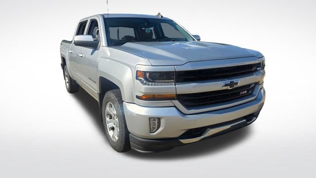 Used 2018 Chevrolet Silverado 1500 LT w/ All Star Edition AWD/4WD image 2