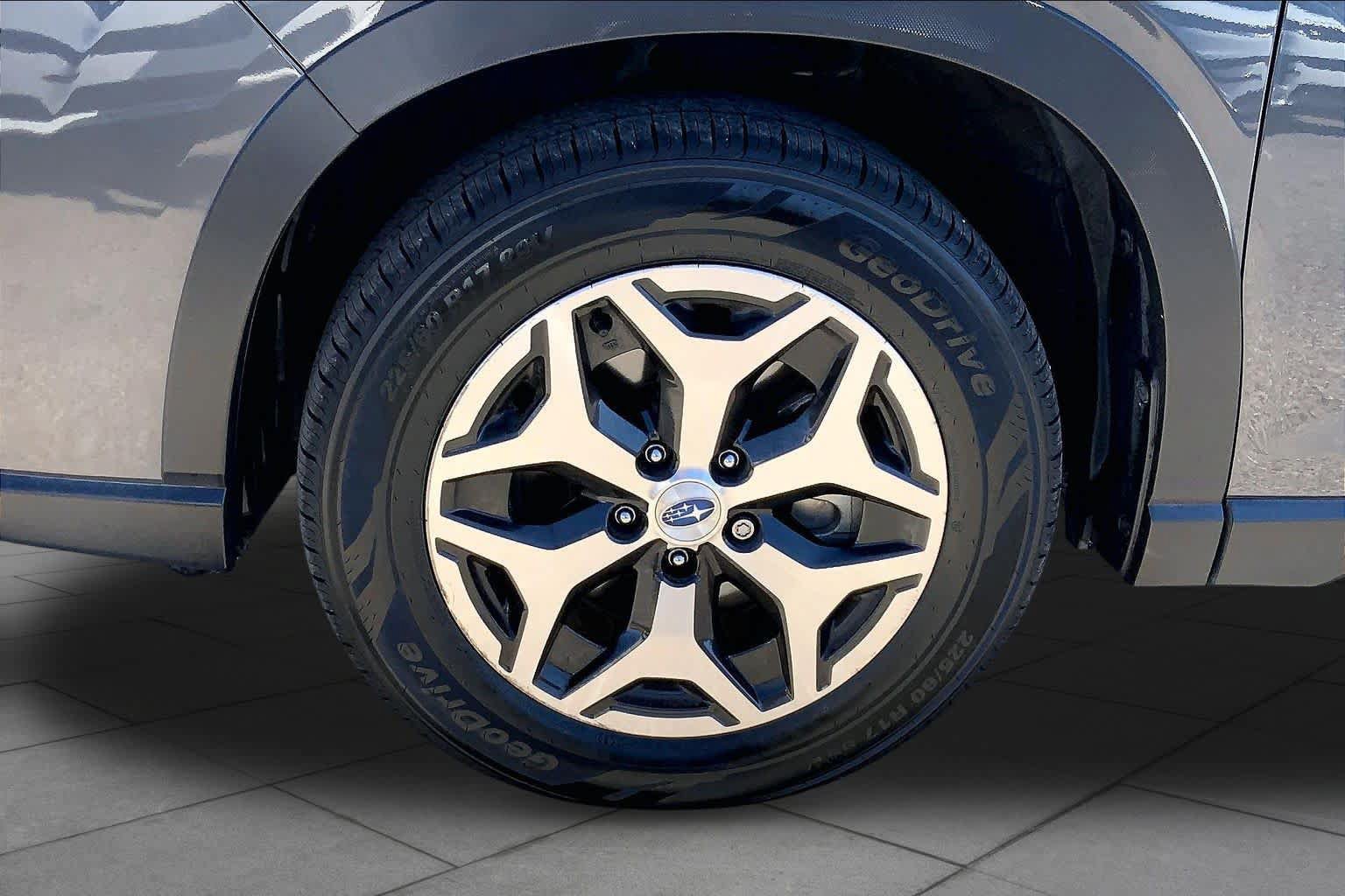 Used 2023 Subaru Forester Premium AWD/4WD image 10