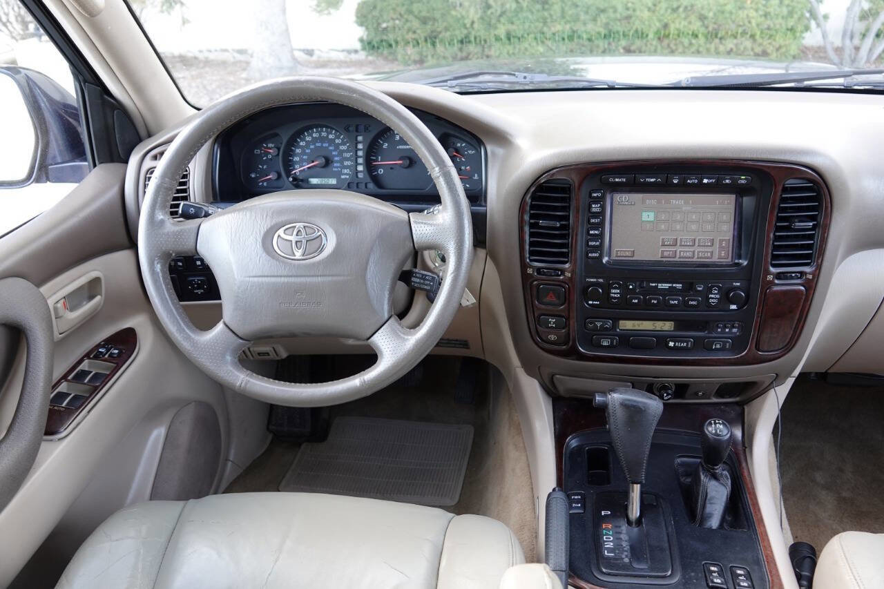Used 2002 Toyota Land Cruiser AWD/4WD image 81