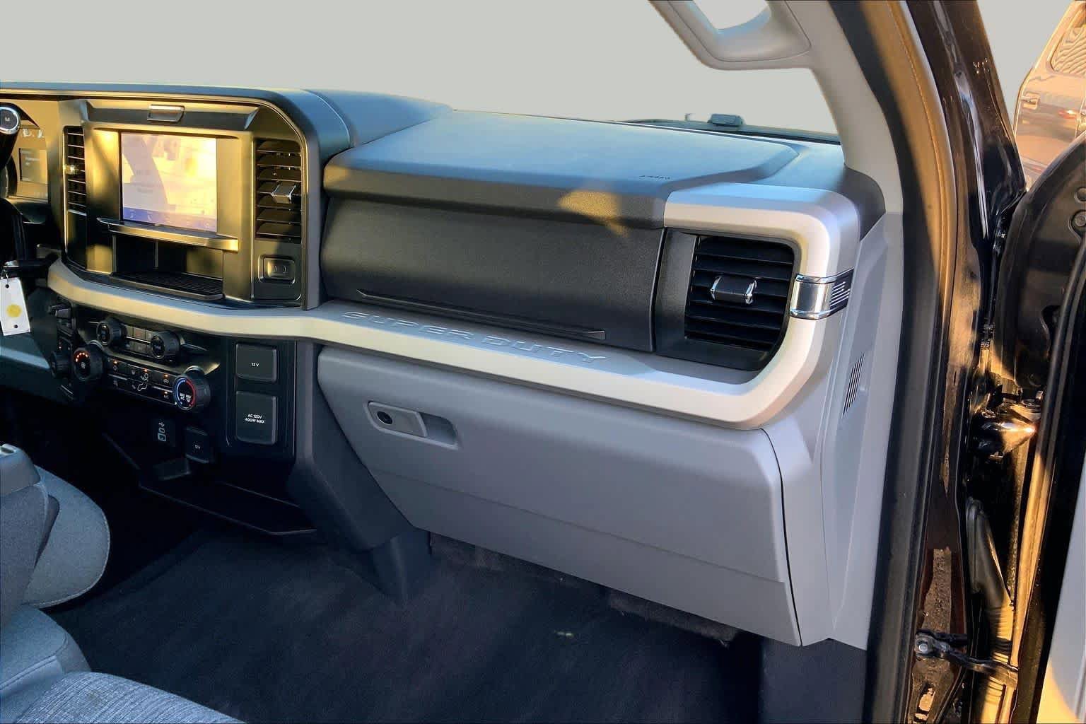 Used 2025 Ford F250 XLT AWD/4WD image 19