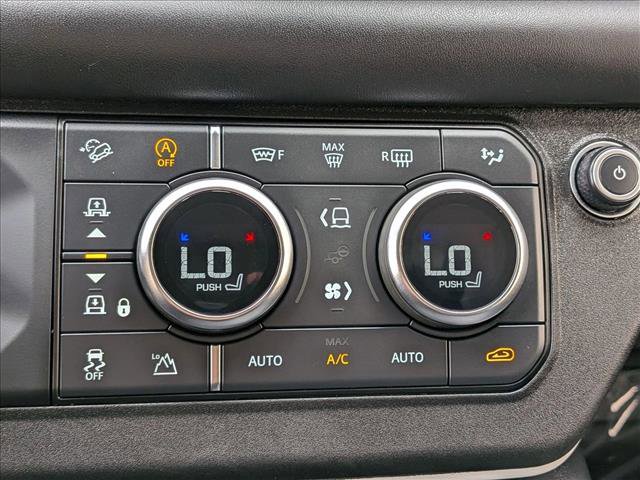 Used 2020 Land Rover Defender 110 HSE image 29