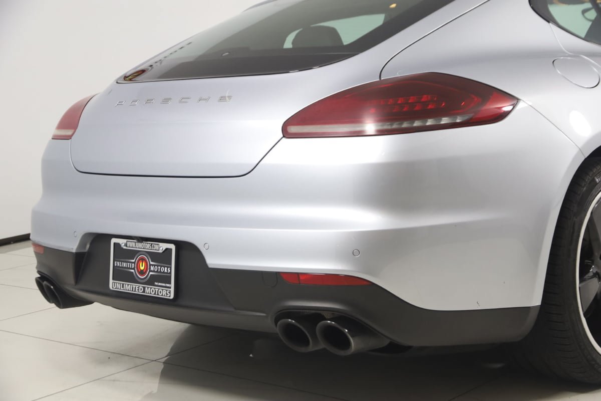 Used 2016 Porsche Panamera 4 Edition AWD/4WD image 38