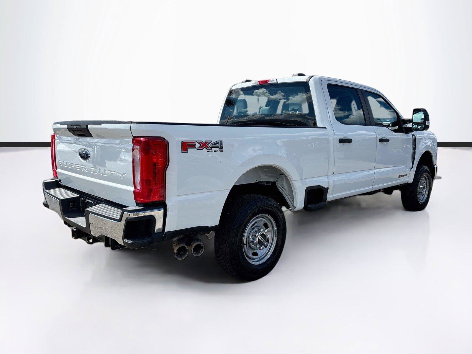 Used 2024 Ford F250 XL w/ FX4 Off-Road Package AWD/4WD image 7