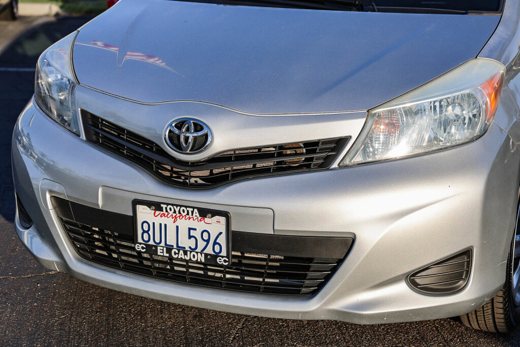 Used 2013 Toyota Yaris LE image 11