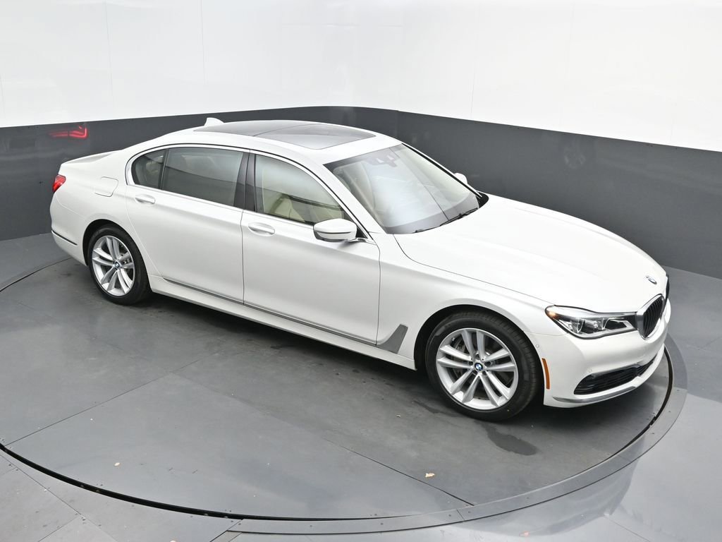 Used 2016 BMW 750i xDrive image 41