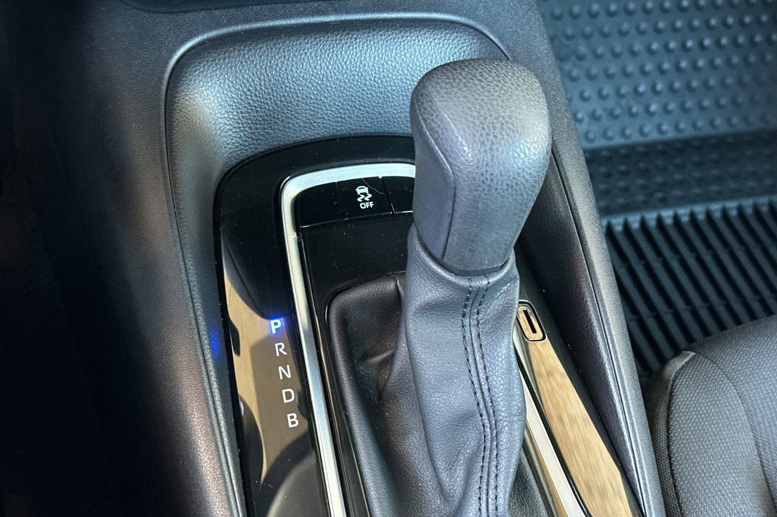 Used 2025 Toyota Corolla LE image 20