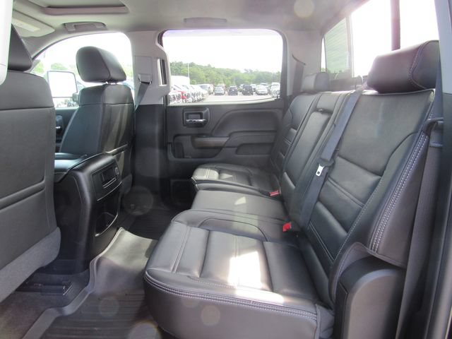 Certified 2018 GMC Sierra 2500 Denali w/ Duramax Plus Package AWD/4WD image 32